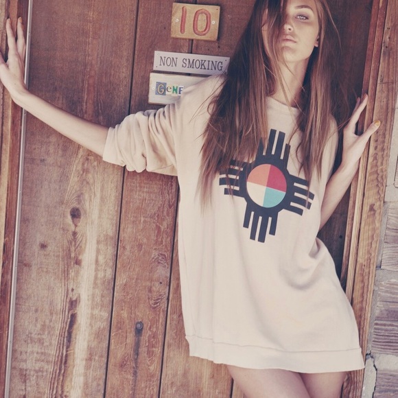 Wildfox Couture Santa Fe Zia Crew Neck Oversized Pullover Sweatshirt - Picture 1 of 7